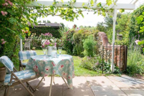 Romney, a cosy Victorian cottage in a picturesque Suffolk village